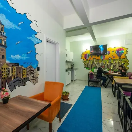 Xalila Hostel&cafe