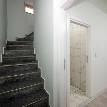 بيت شباب Xalila & Cafe, Men's Room, In ,