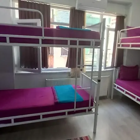 Xalila & Cafe, Men's Room, In , Hostel