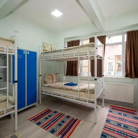 Xalila & Cafe, Men's Room, In , Hostel