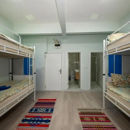 Xalila & Cafe, Men's Room, In , Hostel