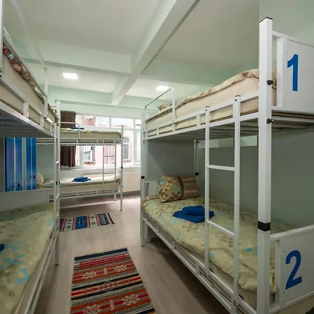 Xalila Hostel&cafe Hostel