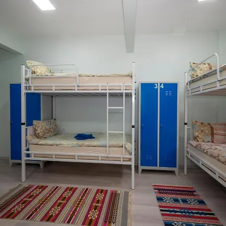 Hostel Xalila & Cafe, Men's Room, In ,